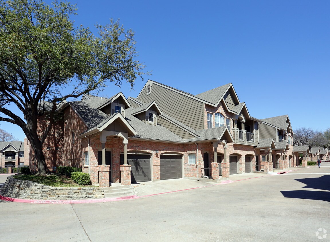 Avalon Addison Rentals in Addison at 14700 Marsh Ln Addison, TX