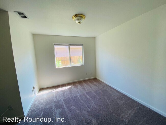 Building Photo - 3 br, 2 bath House - 9052 Pembridge Dr