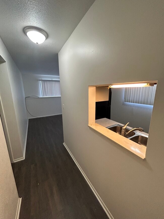Building Photo - Riverside Place Apartments