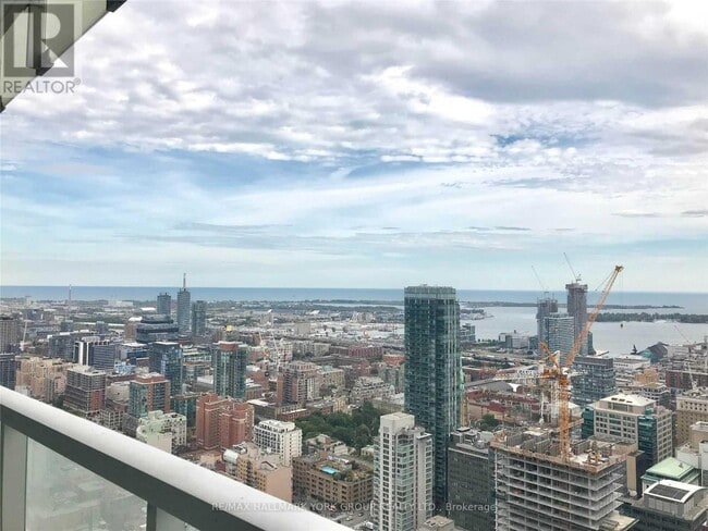 Photo du bâtiment - 197 Yonge St