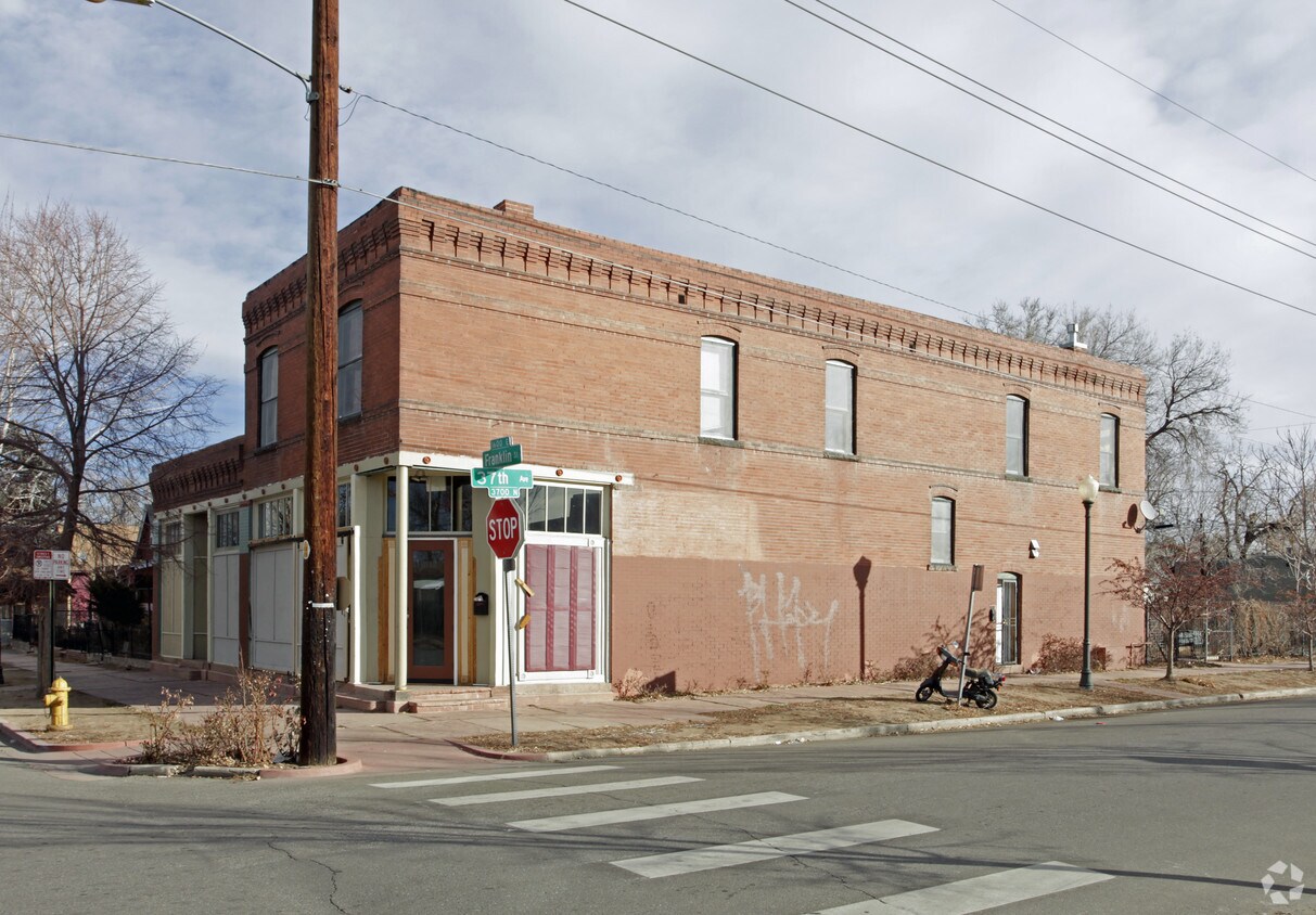 Primary Photo - 3700 Franklin St