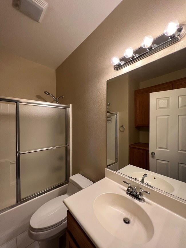 Foto del edificio - 29762 Northshore St