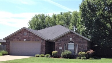 Building Photo - 3921 W Tanyard Dr