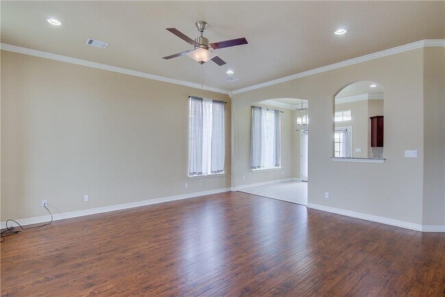 Building Photo - 221 Geode Ln