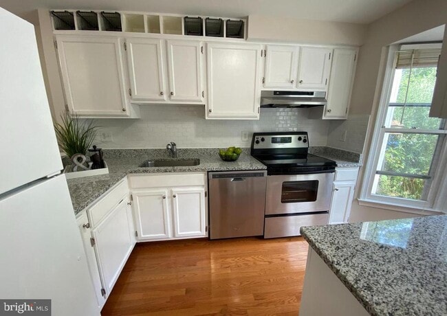 Foto del edificio - 11198 Silentwood Ln