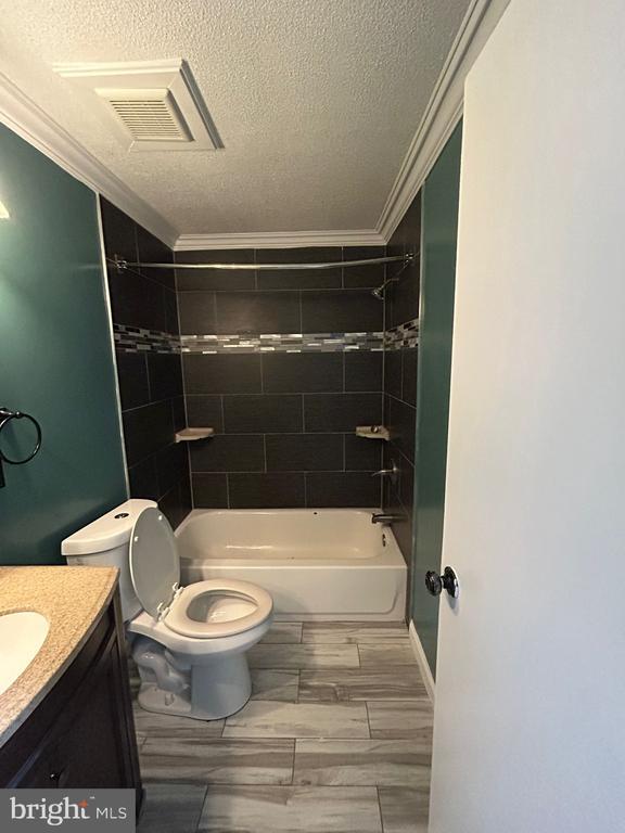 Building Photo - 6085 Majors Ln