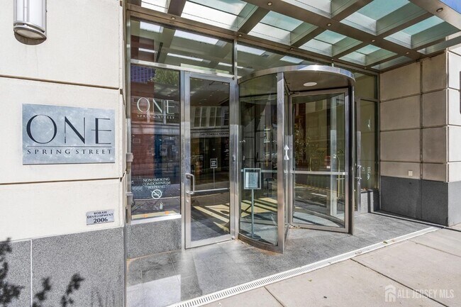 Foto del edificio - 1 Spring St