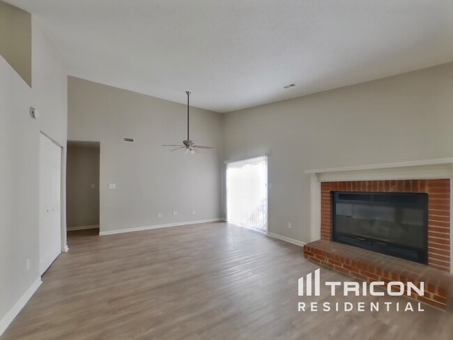 Foto del edificio - 6617 Flat Rock Dr