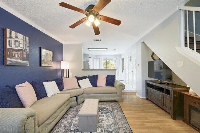 Building Photo - 11901 Swearingen Dr