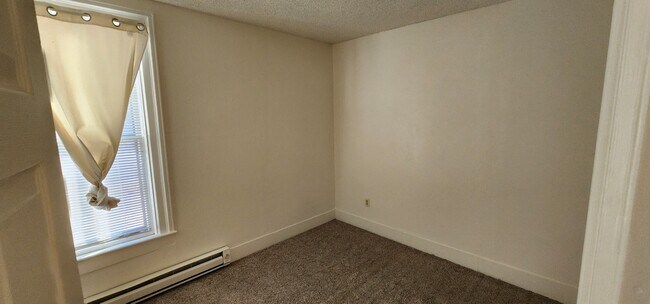 Foto del edificio - 2300 Bradley Ave