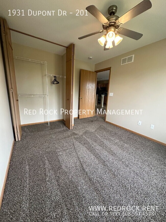 Building Photo - 1931 Dupont Dr