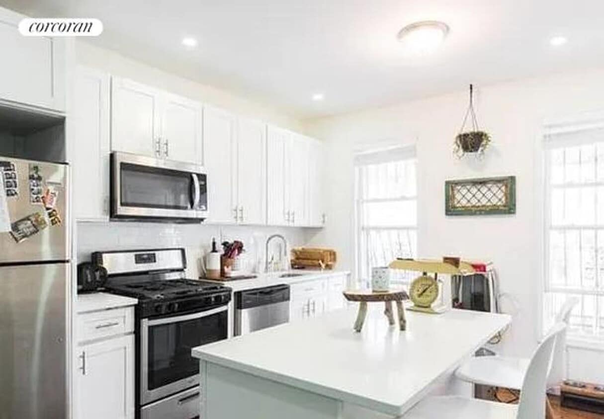 Foto principal - 110 Linwood St
