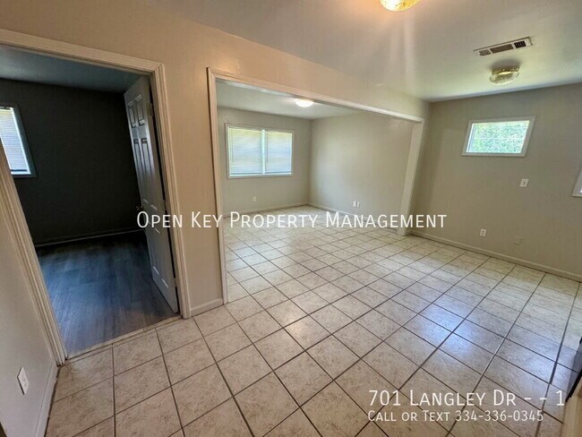 Foto del edificio - 701 Langley Dr