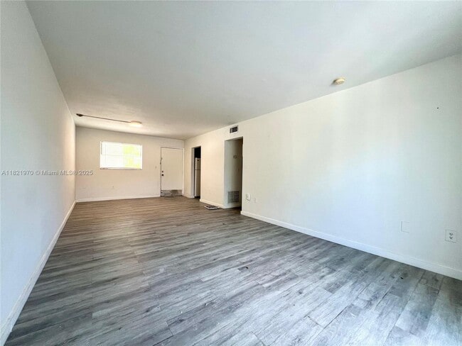 Foto del edificio - 12890 NE 8th Ave