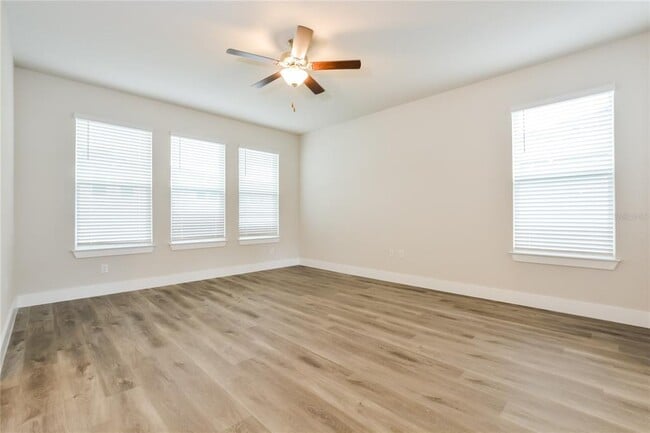 Building Photo - 352 Whiteheart Dr