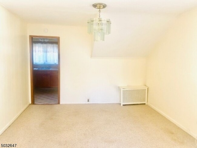 Building Photo - 69 Boyden Ave