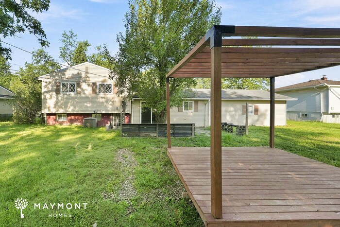 Foto del edificio - Spacious 3 Bedroom Home in Bedford Heights