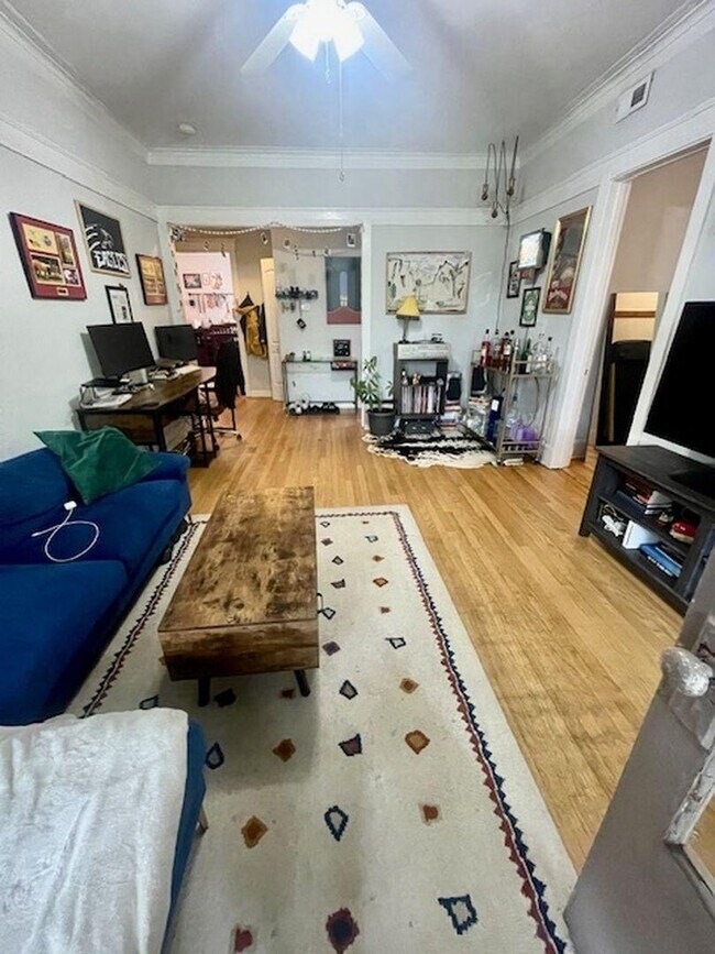 Foto del edificio - 2 bedroom in Chicago IL 60613