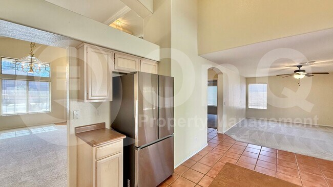 Foto del edificio - 7460 W Lone Cactus Dr