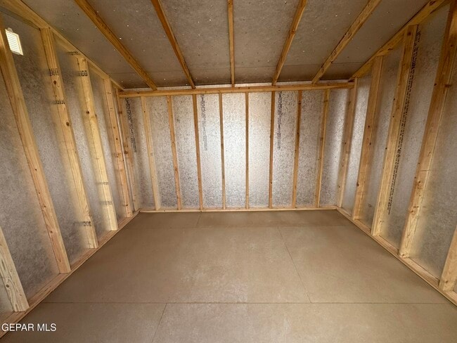 Building Photo - 2275 Tierra Humeda Dr