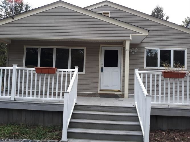 Foto principal - 61 Ridge Rd