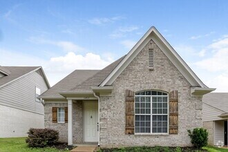 Building Photo - 1482 Lawson Dr