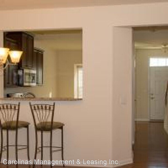Building Photo - 3 br, 2.5 bath House - 130 W. Stableford Dr.
