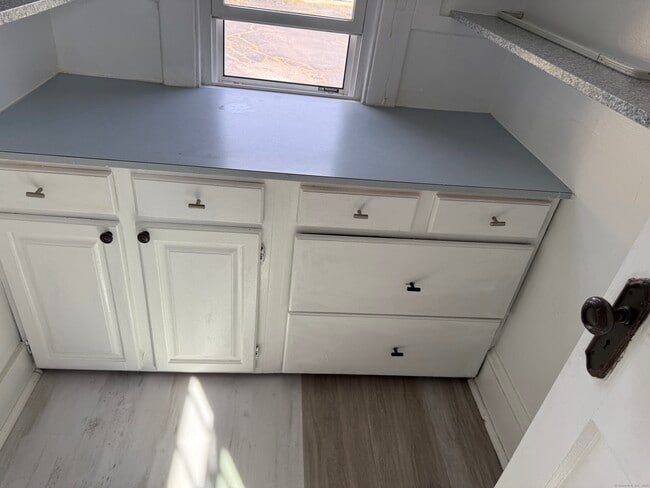 Building Photo - 18 Fennbrook Rd