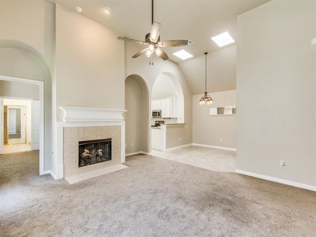 Foto del edificio - 8416 Gateway Dr