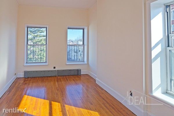 Foto del edificio - 404 Henry St