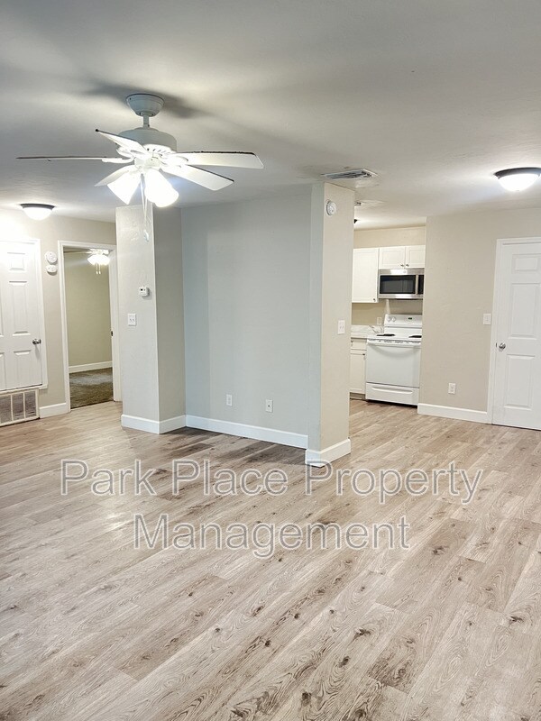 Building Photo - 7222 SW 45th Pl