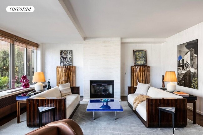 Building Photo - 224 W 18th St