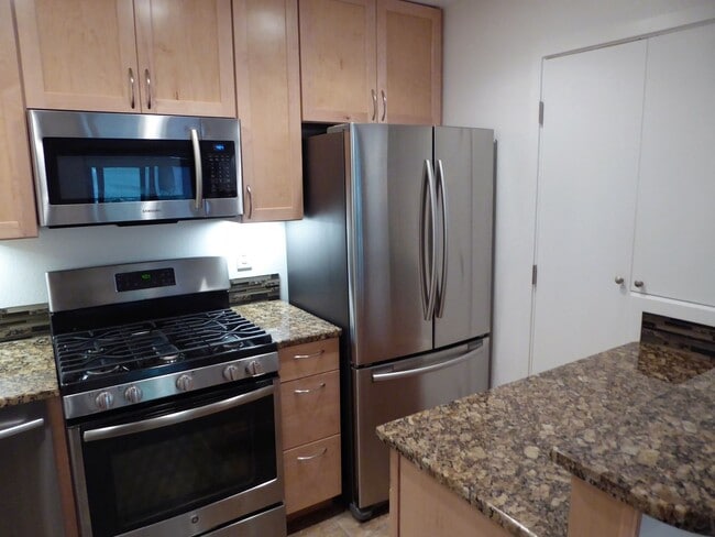 Foto del edificio - Quiet Building for Rent in a Nice Boulder ...