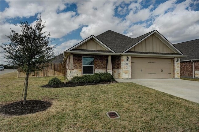 Building Photo - 4 Bed, 4 Bath University Heights House for...