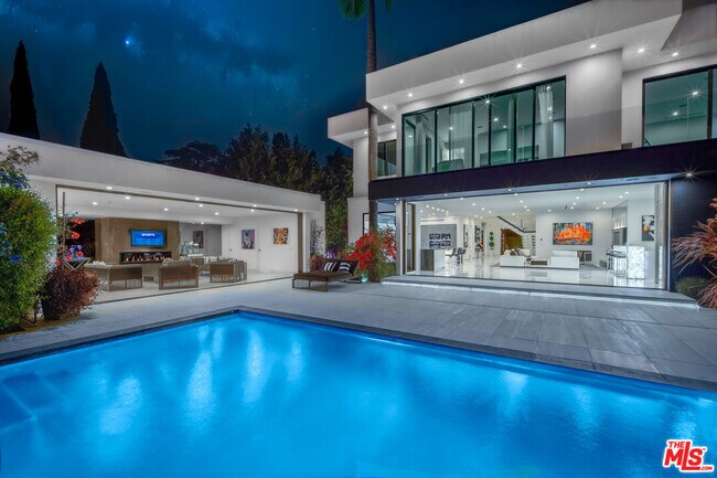 Foto del edificio - 511 N Rexford Dr