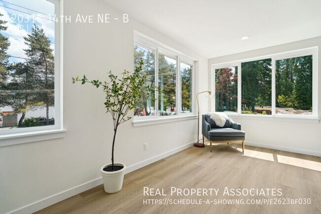 Foto del edificio - 20315 14th Avenue Northeast