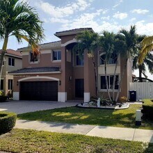 Building Photo - 6913 SW 163rd Pl