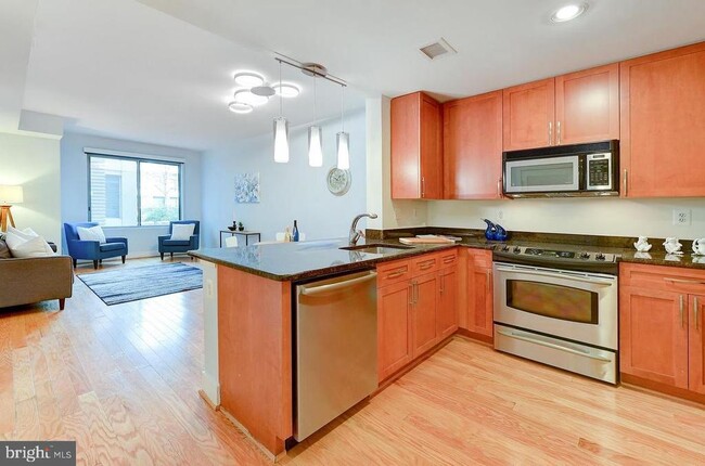 Foto del edificio - 4101 Albemarle St NW