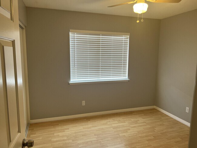 Building Photo - 39434 Obsidian Ct