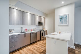 Building Photo - Mayfair Station