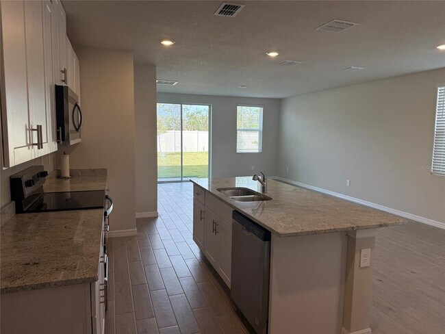 Foto del edificio - 3921 Radiant Mountain Dr
