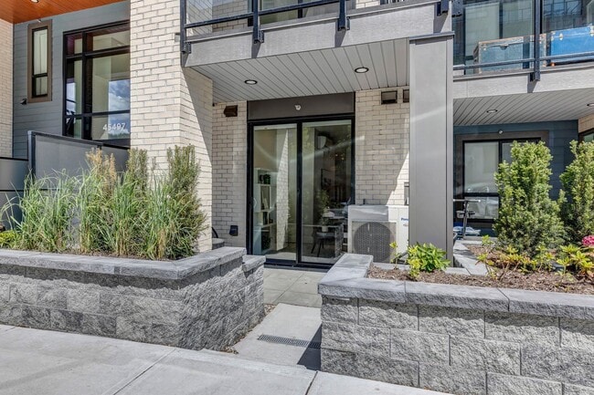 Building Photo - 45497 Campus Dr