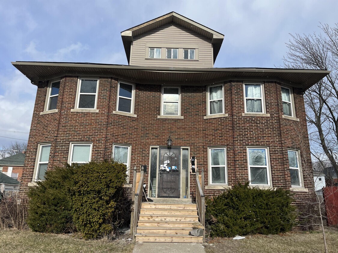 Primary Photo - 1350 Alter Rd