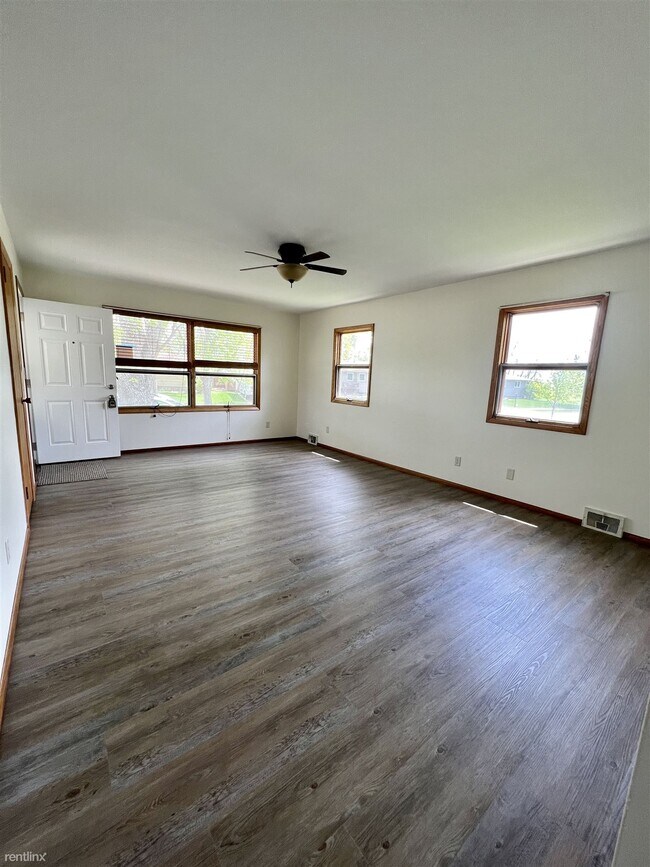 Building Photo - 2 br, 1 bath Duplex - 1716 Dick Drive 1718