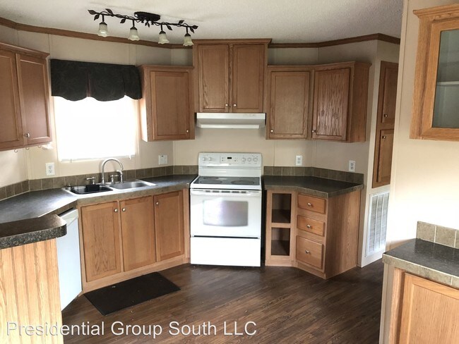 Building Photo - 1341 Elizabeth St