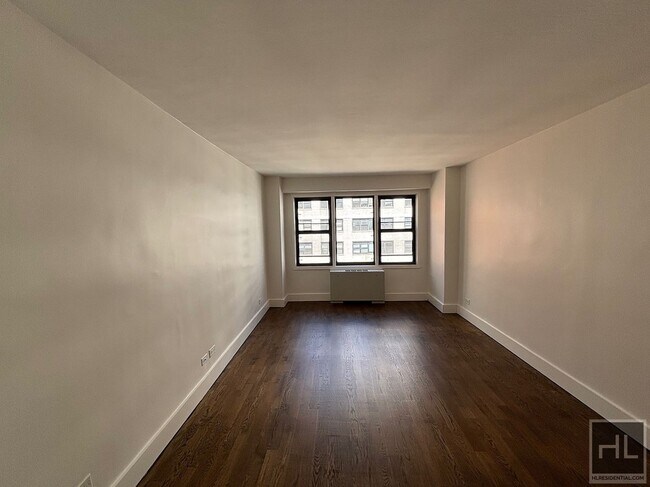 Foto del edificio - EAST 63 STREET