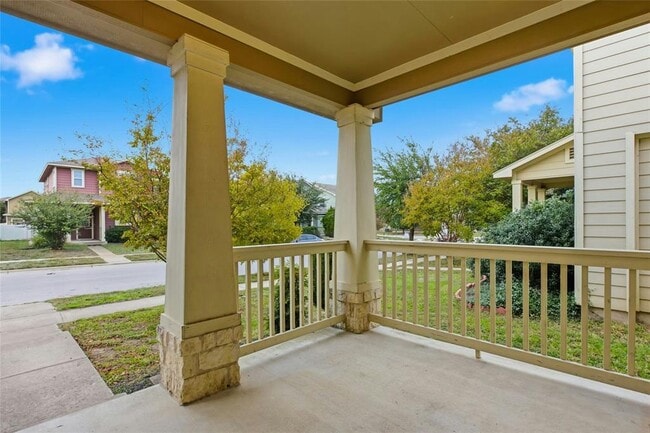 Building Photo - 930 Alamo Plaza Dr