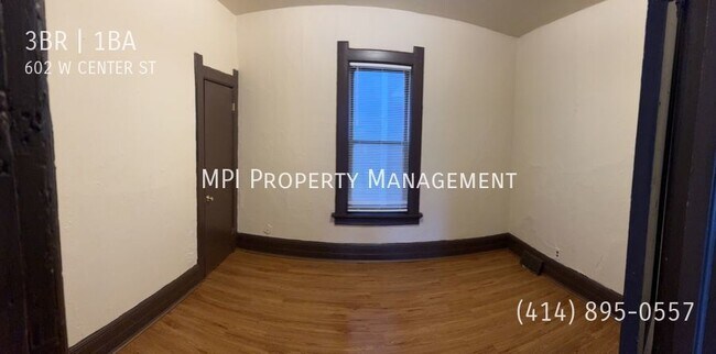 Building Photo - 602 W. Center - 3 Bedroom Lower