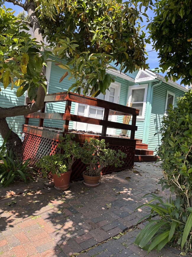 Foto del edificio - 8707 W Knoll Dr