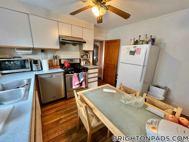 Foto del edificio - 121 Murdock St